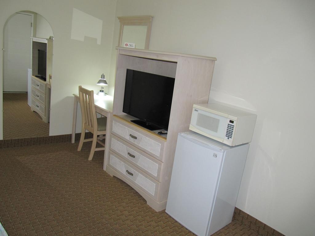 Redwood Inn Santa Rosa Oda fotoğraf