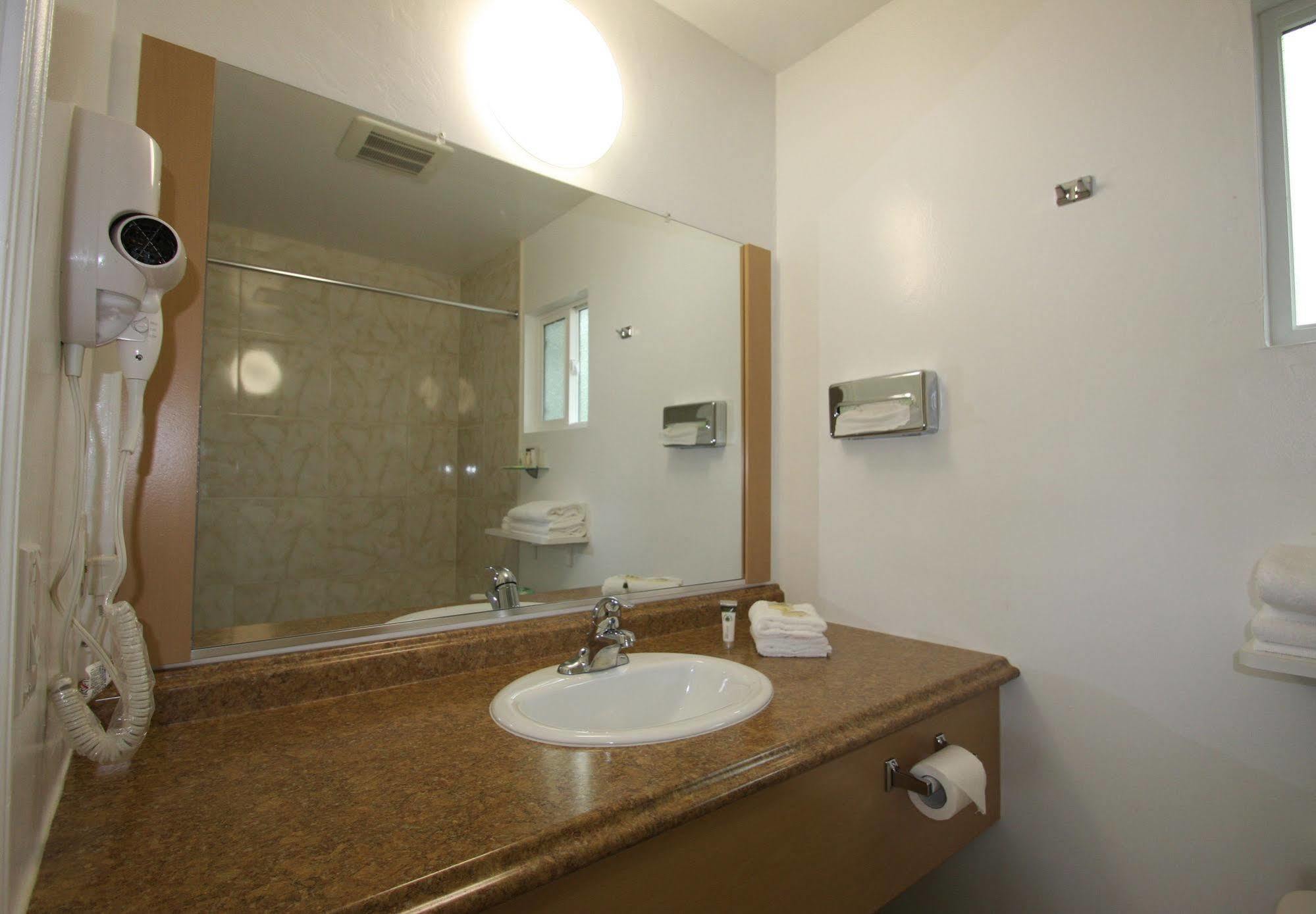 Redwood Inn Santa Rosa Dış mekan fotoğraf